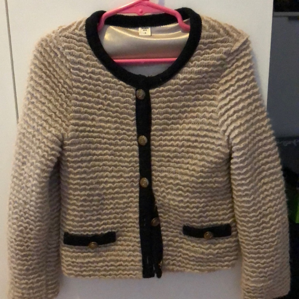 Cardigan sweater